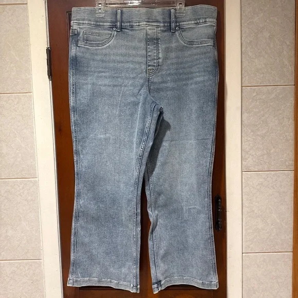 Spanx SPANXshape EveryWear Kick Flare Jeans - Picture 3 of 4